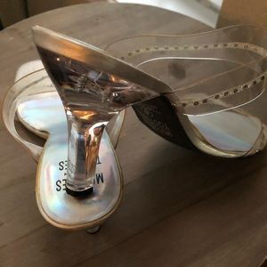 Super fun slip-on sandals, clear straps with rhinestones and cute acrylic heel
